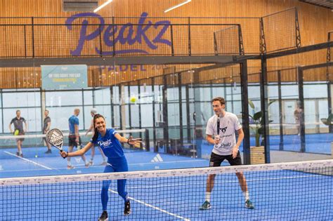 peakz padel nl.